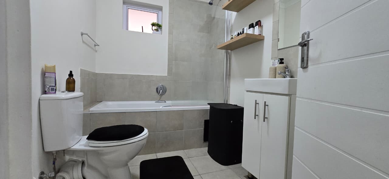 2 Bedroom Apartment for sale in Stellendale 2 Bedroom Apartment for sale in Stellendale
